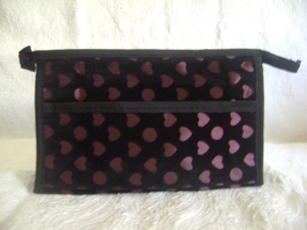 NECESSAIRE
